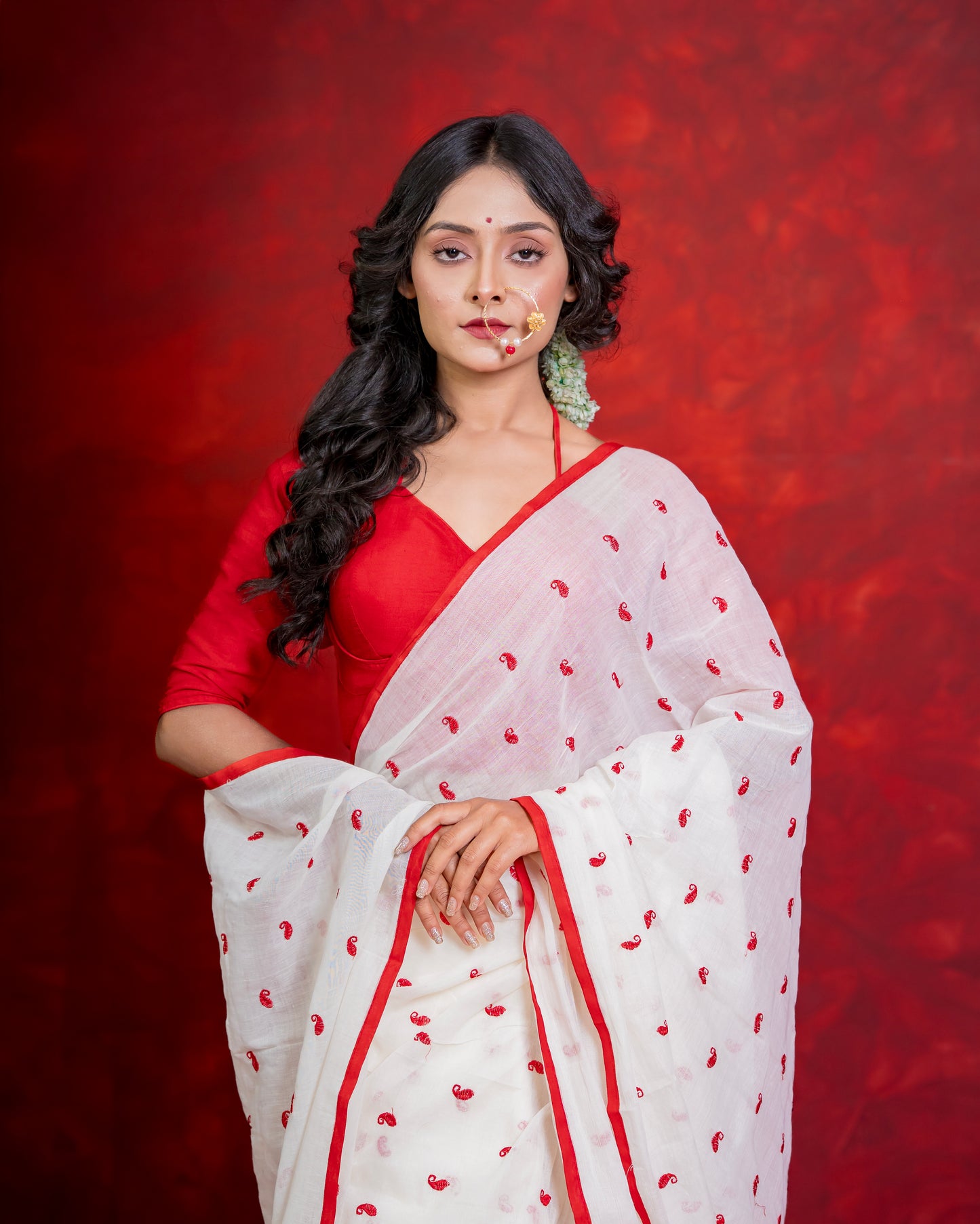 Handwoven White & Red Kolka Motif Cotton Saree