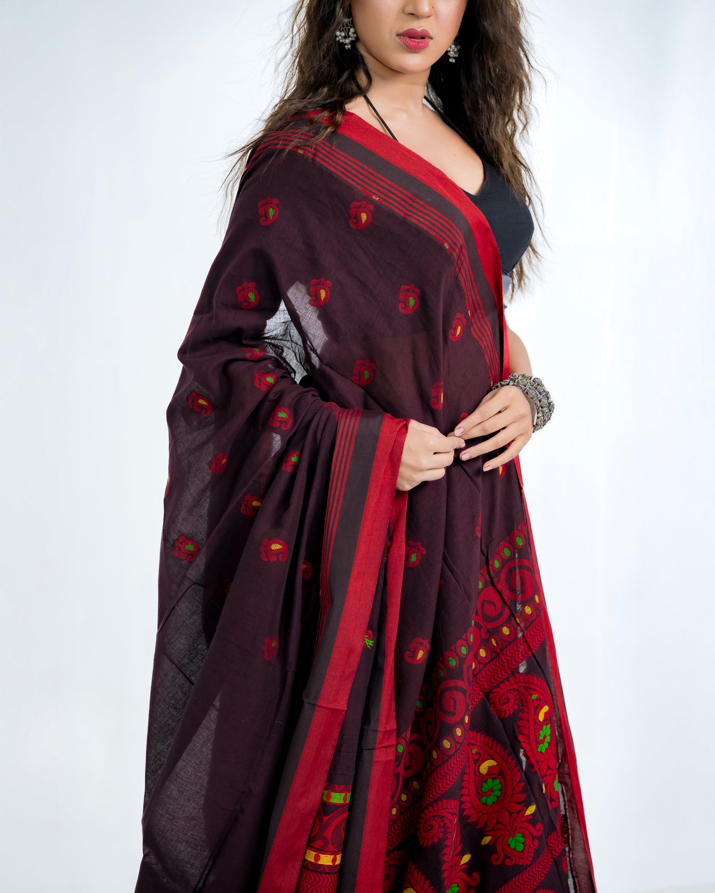 Phulia Handwoven Cotton Tangail Saree — Deep Maroon & Crimson